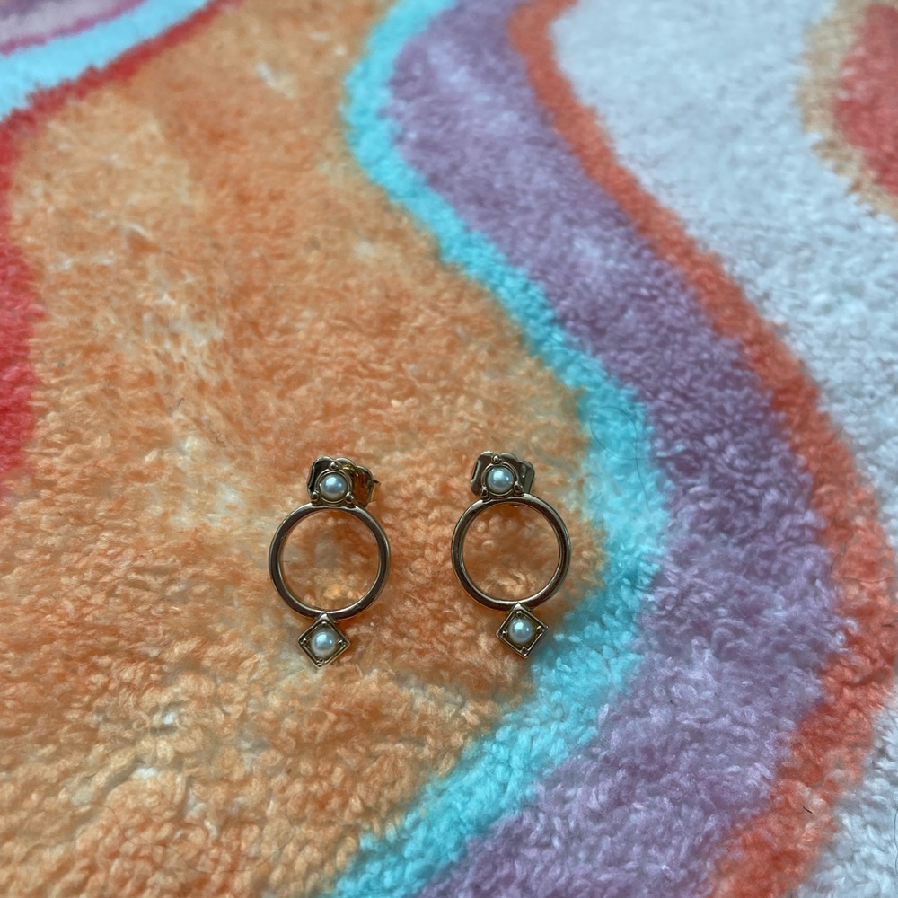 Gold Pearl Earrings